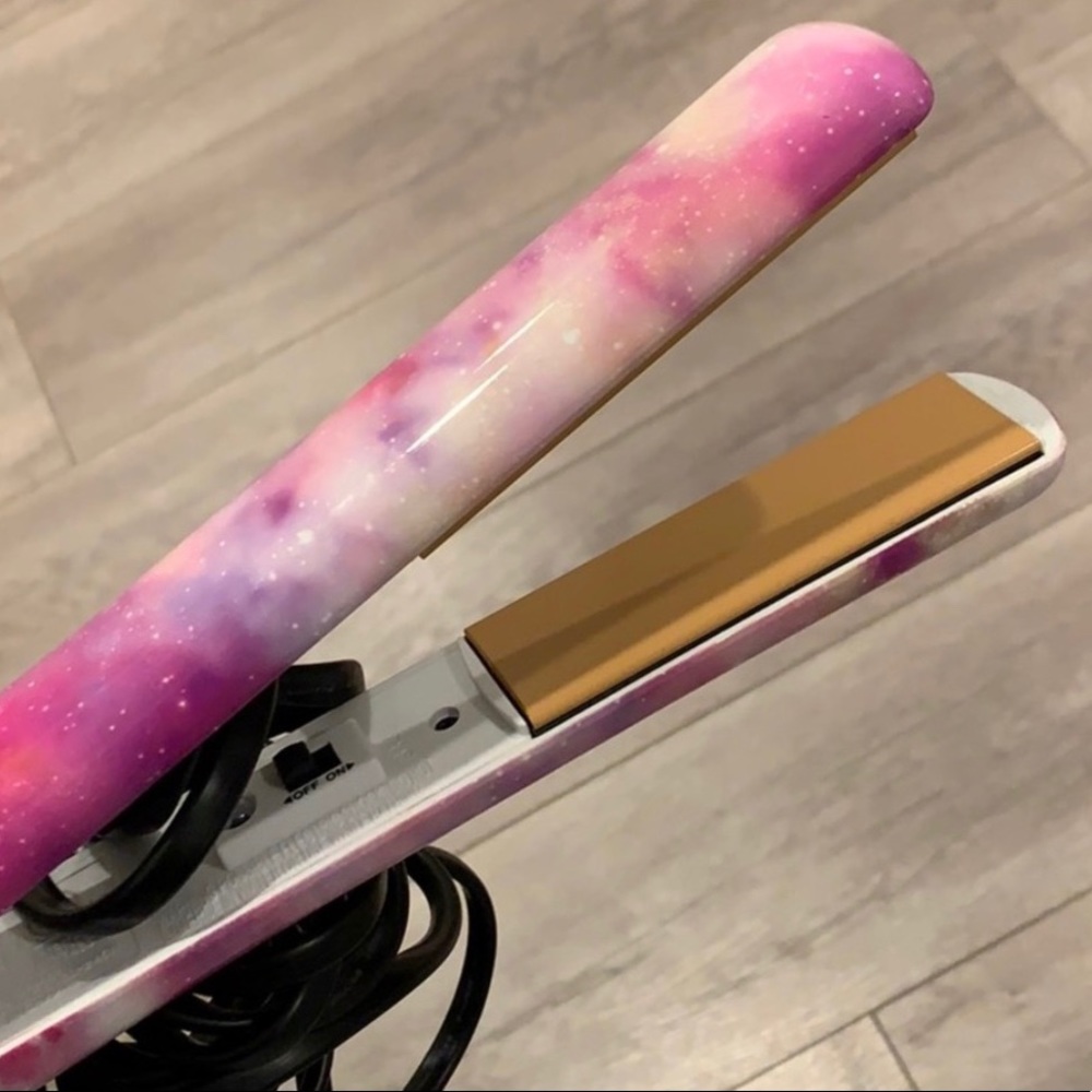 Chi Straightener Iron Celestial Space